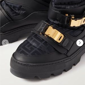 Brand new, never worn, size 37.5 Balmain snow boots